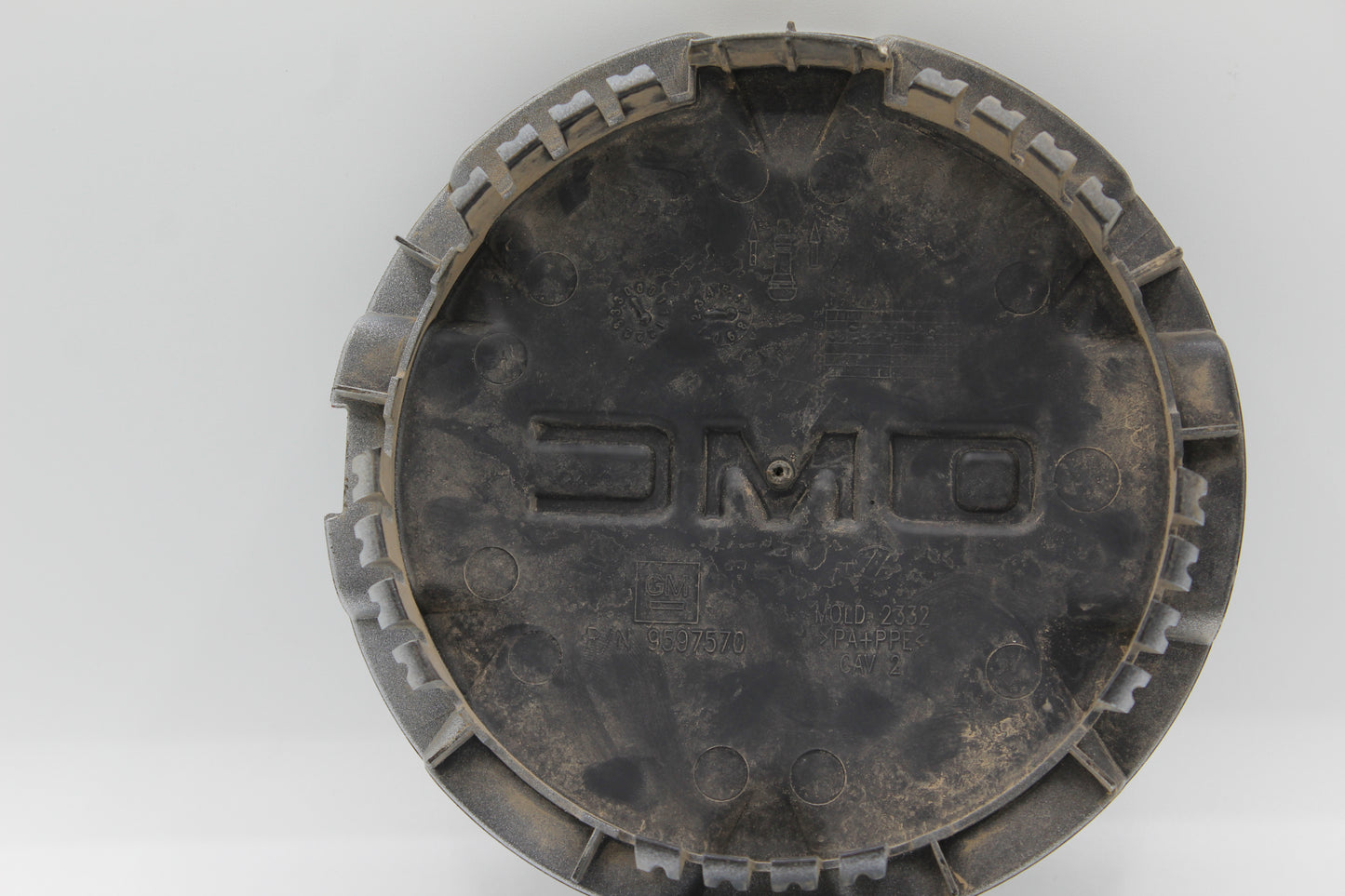 2010-2012 GMC TERRAIN WHEEL CENTER CAP HUB COVER 9597570