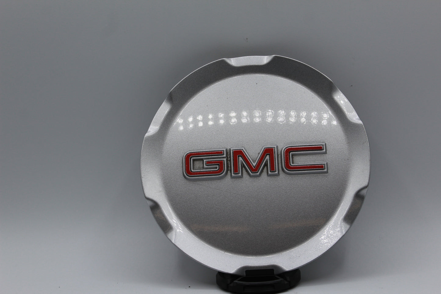 2010-2017 GMC TERRAIN center cap P/N 9597973