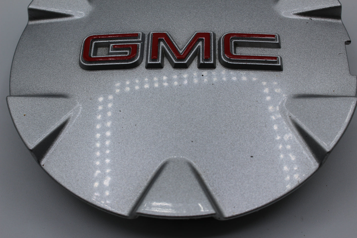 2010-2012 GMC TERRAIN WHEEL CENTER CAP HUB COVER 9597570