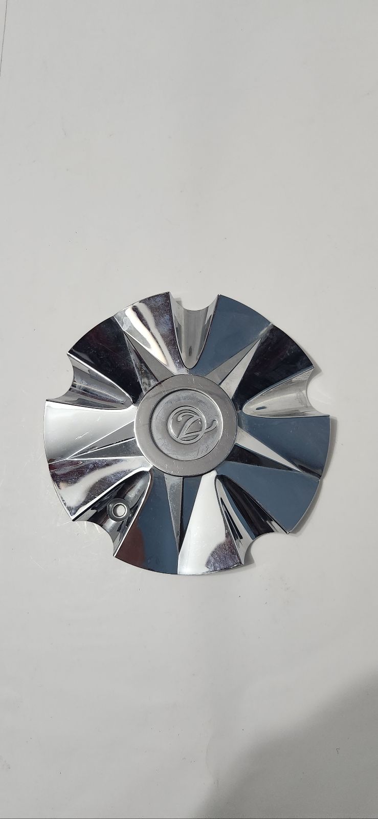 V Line wheel center cap chrome c372 c-0372