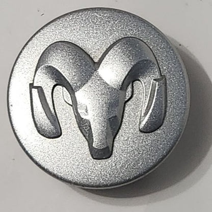  0WG23TRMAA DAKOTA CENTER CAP SILVER