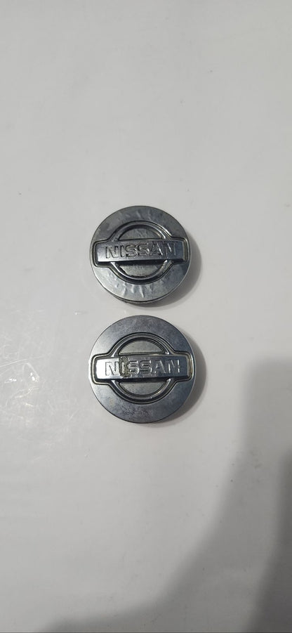 Nissan OEM center caps 40343-5p210 lot of 2