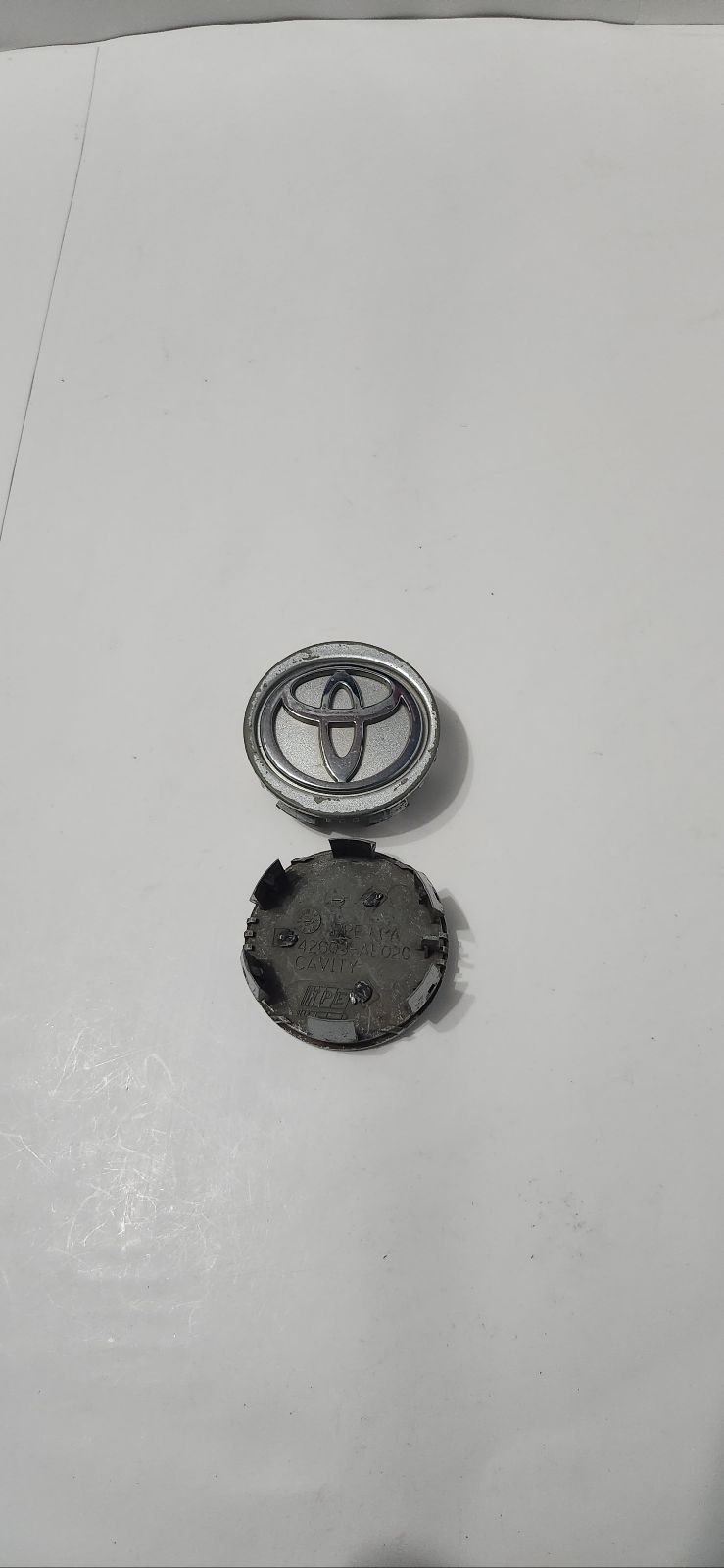 04 05 06 07 08 09 10 Toyota Camry Solara Sienna Center Cap 42603-AE020